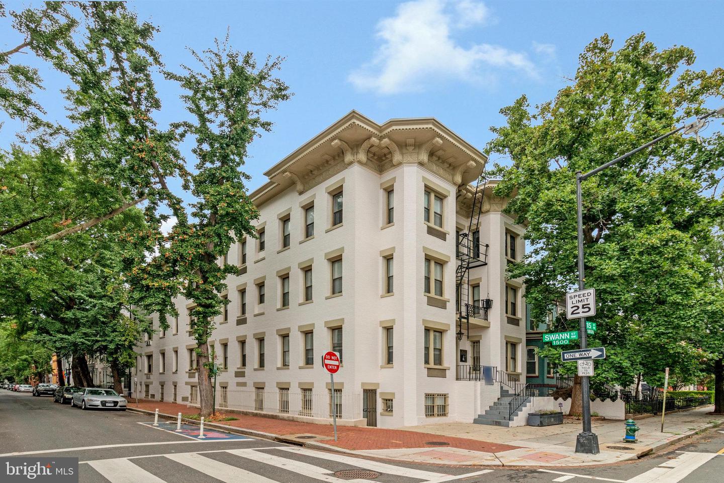 1822-15th NW 15th St NW #202