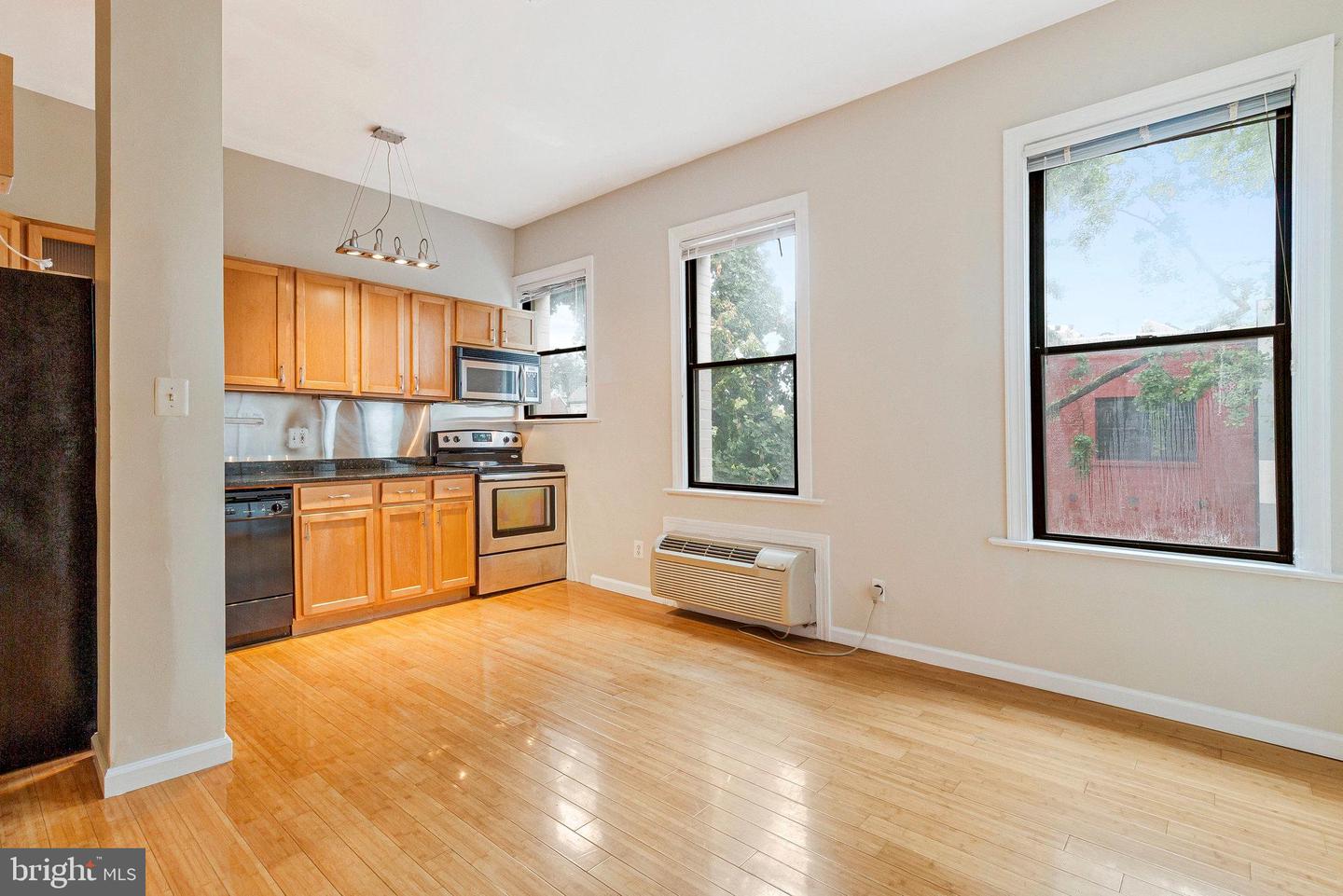 1822-15th NW 15th St NW #202