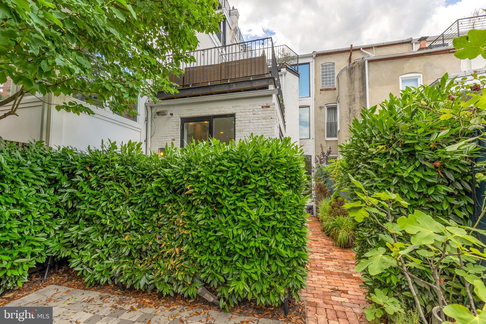 1831 5TH STREET NW