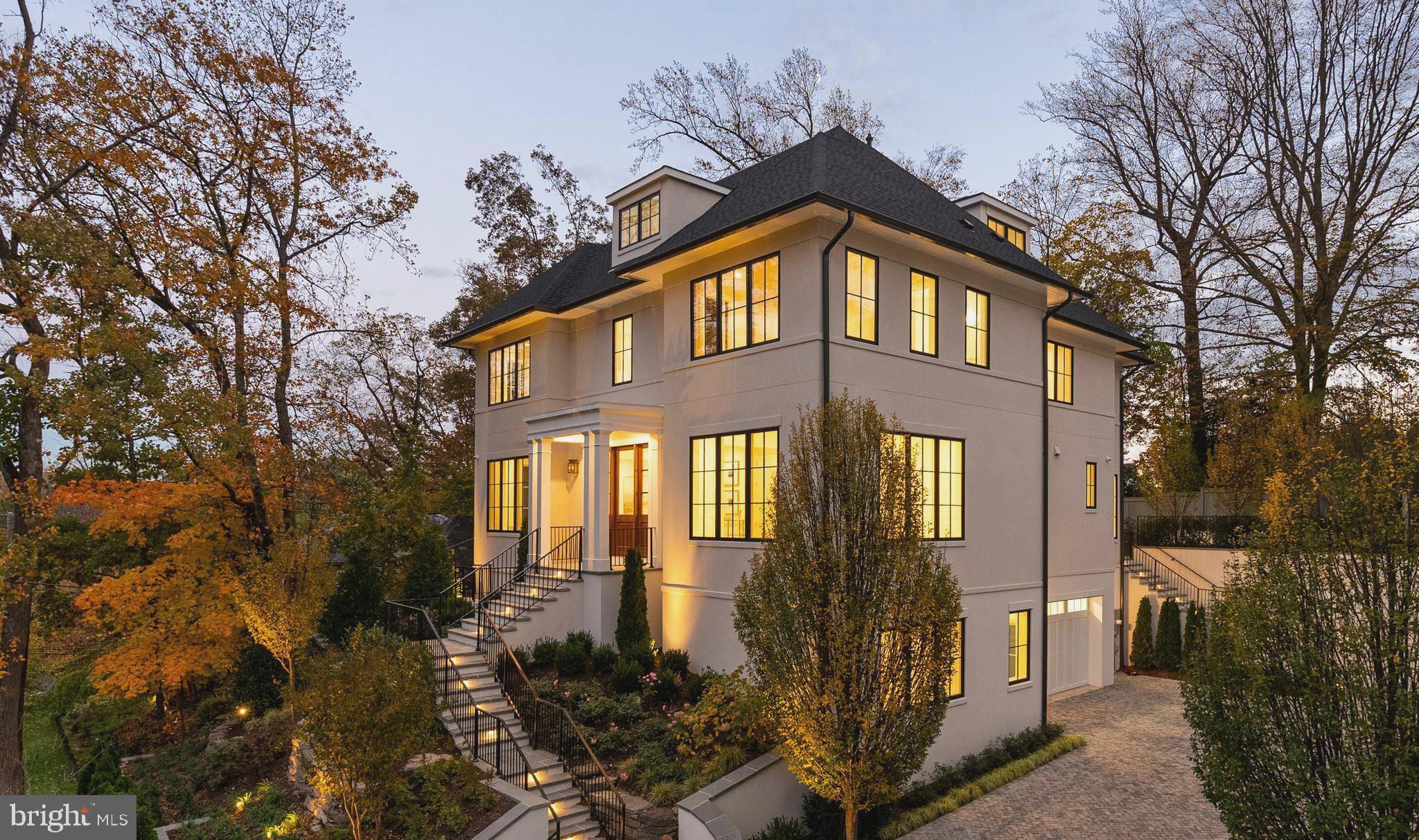 2916 CHESAPEAKE STREET NW