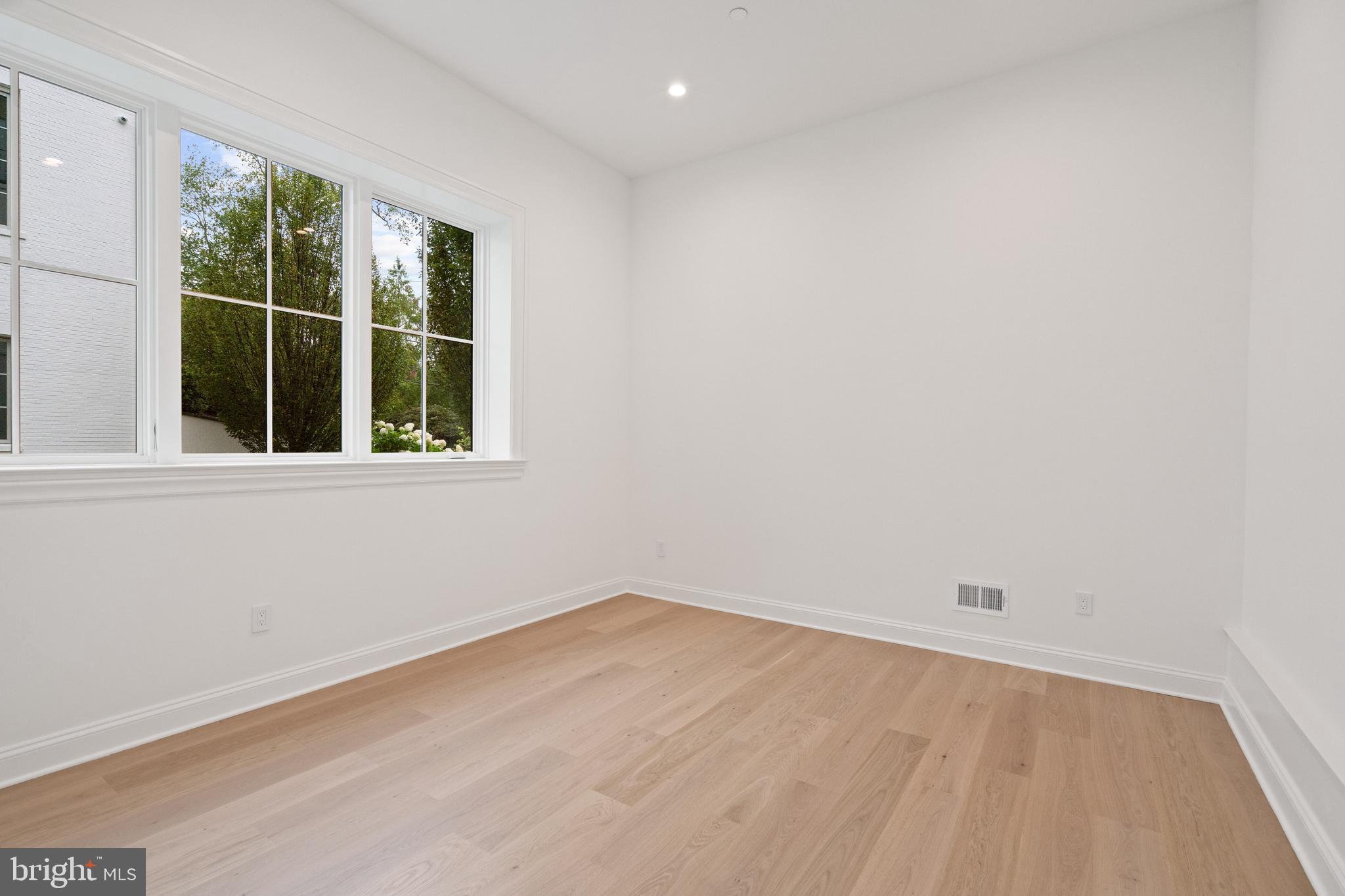 2916 CHESAPEAKE STREET NW