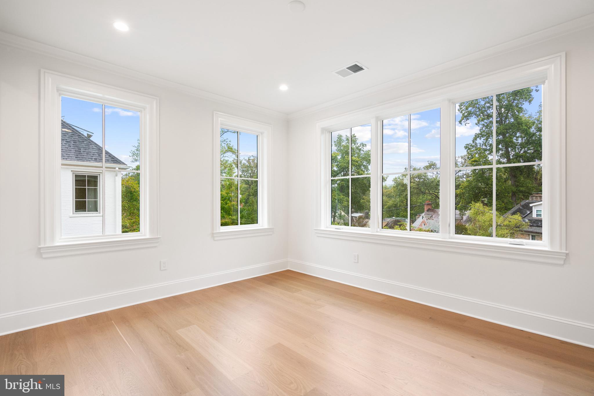 2916 CHESAPEAKE STREET NW