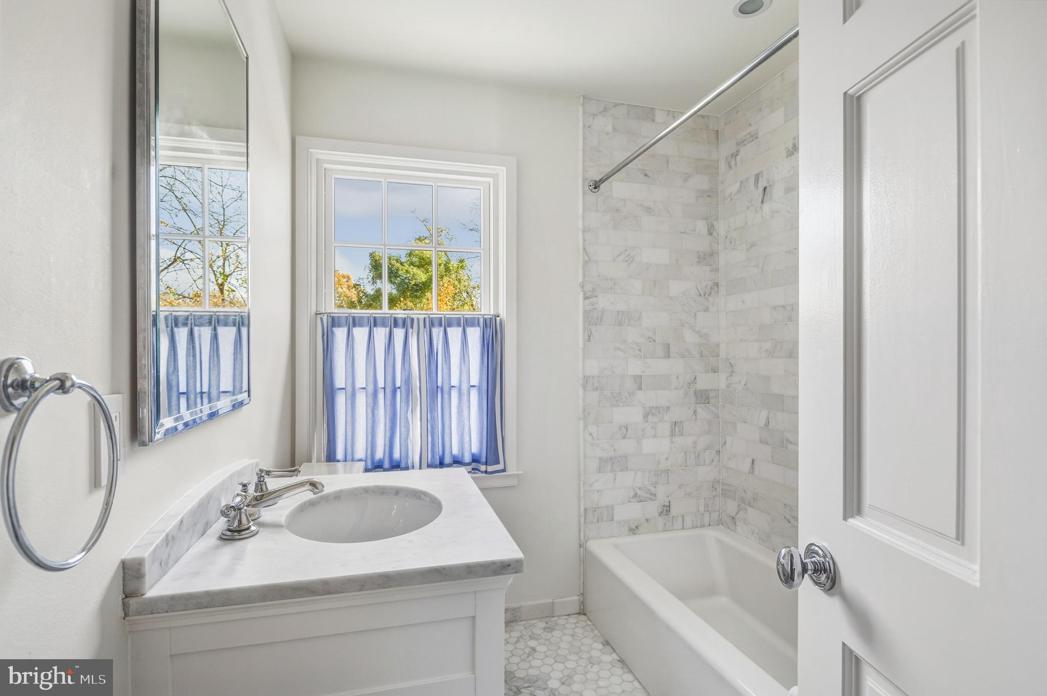 5020 PALISADE LANE NW