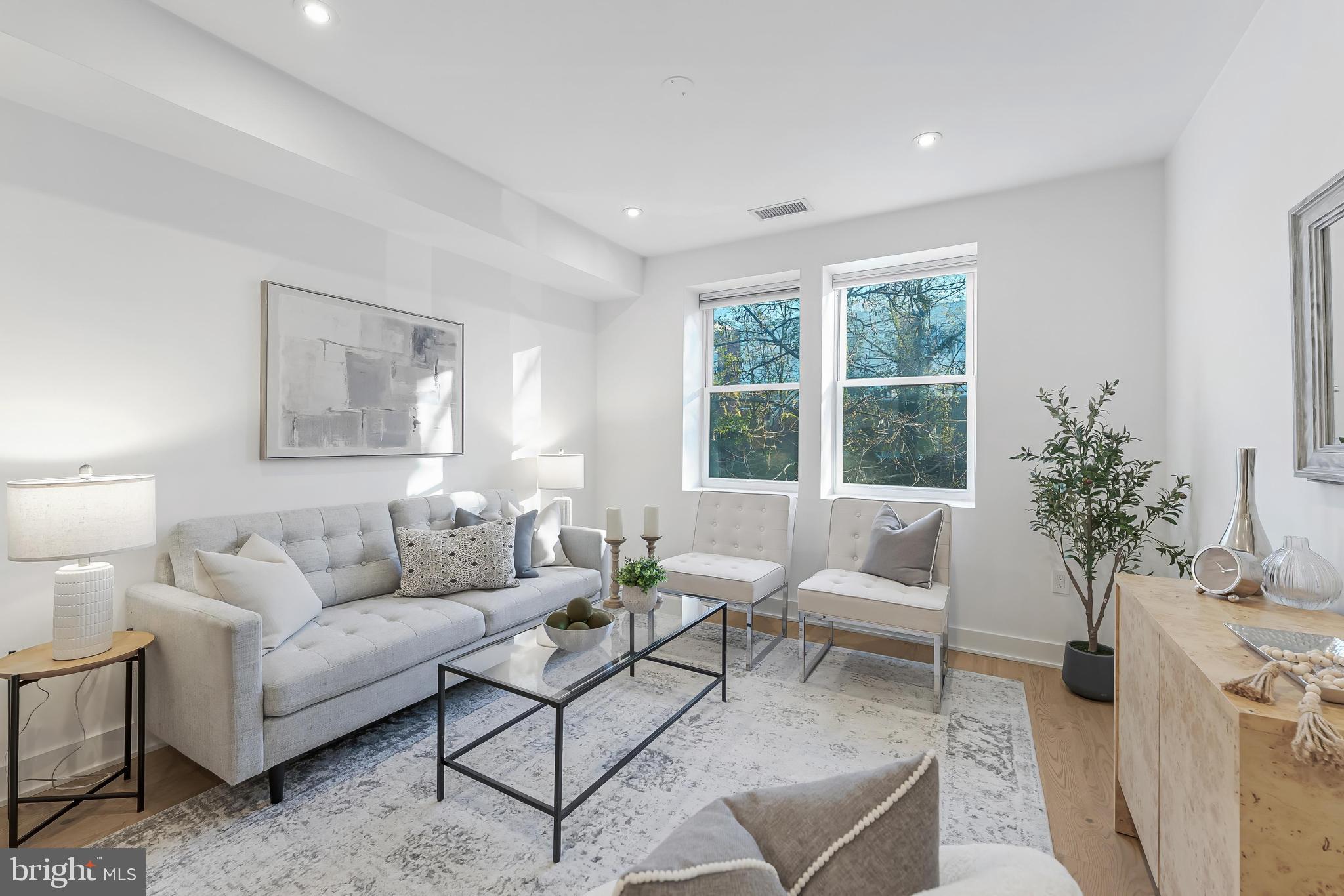 4017 DAVIS PLACE NW 6