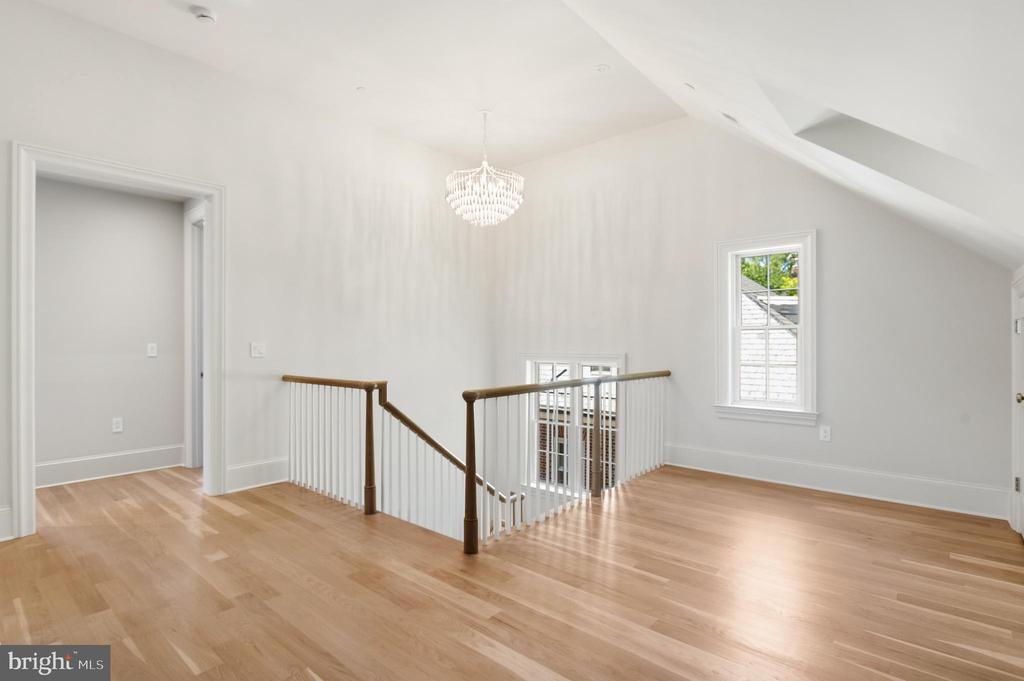 2604 36TH STREET NW