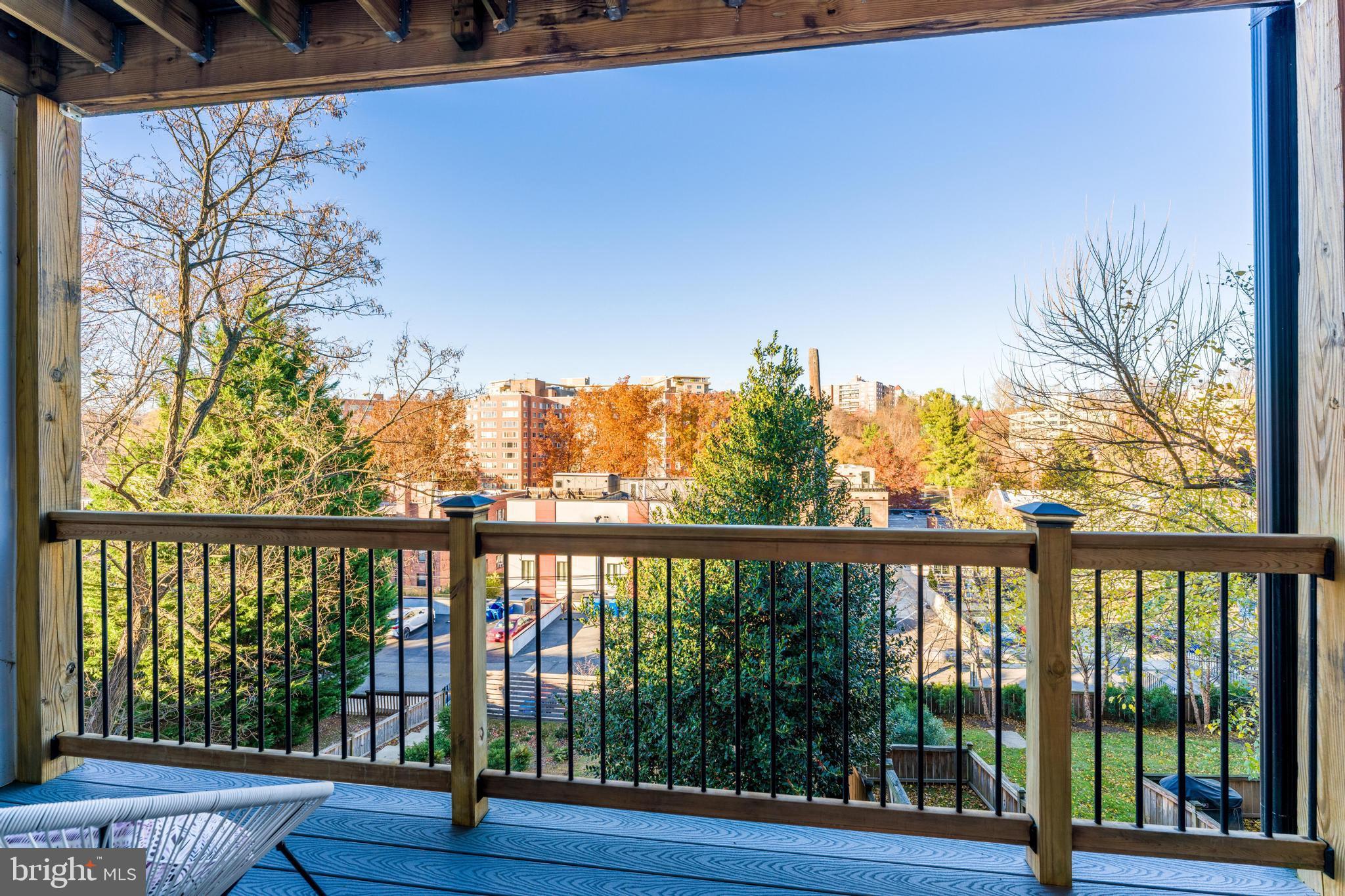 4017 DAVIS PLACE NW 6