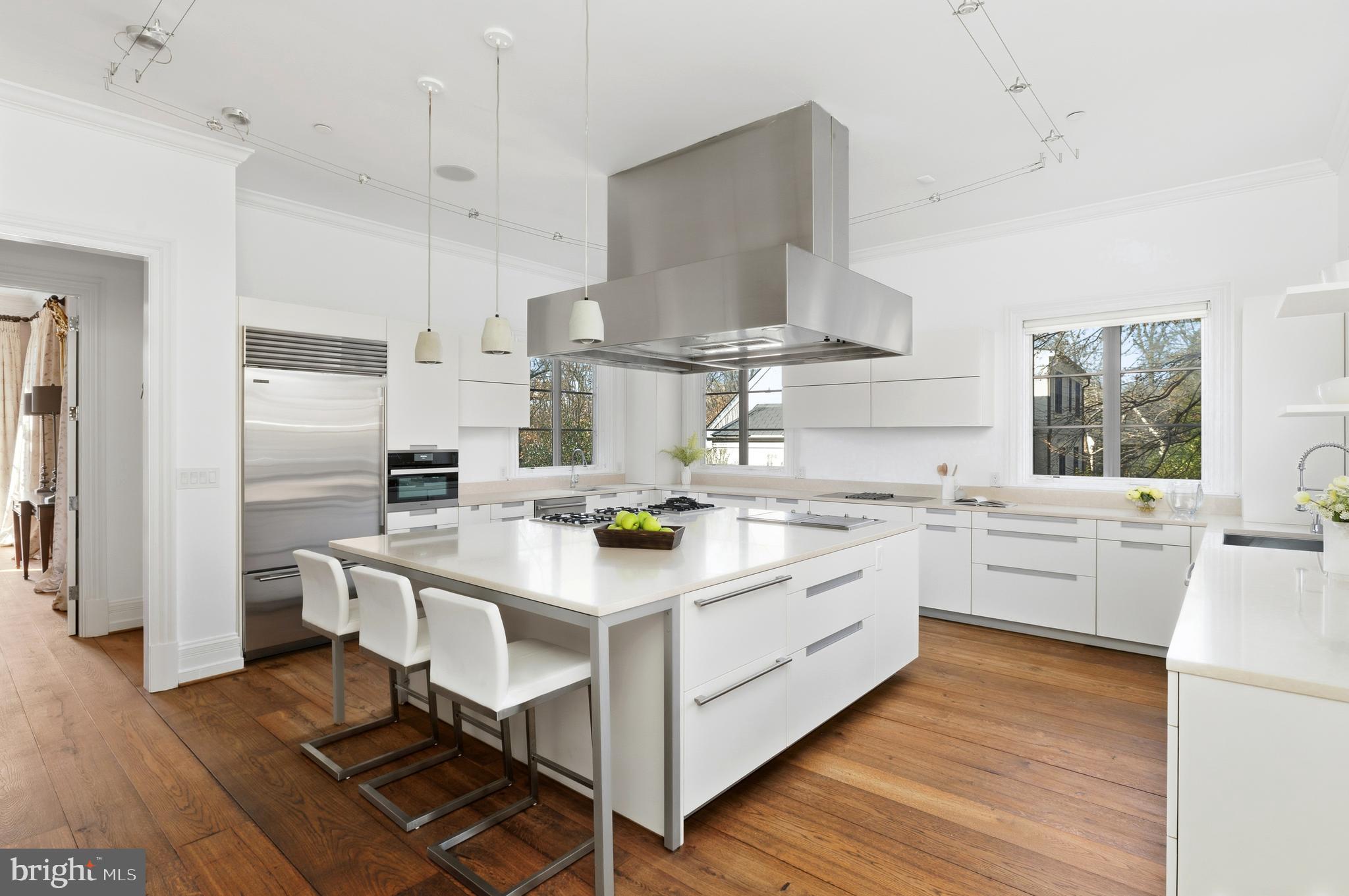 4869 GLENBROOK ROAD NW