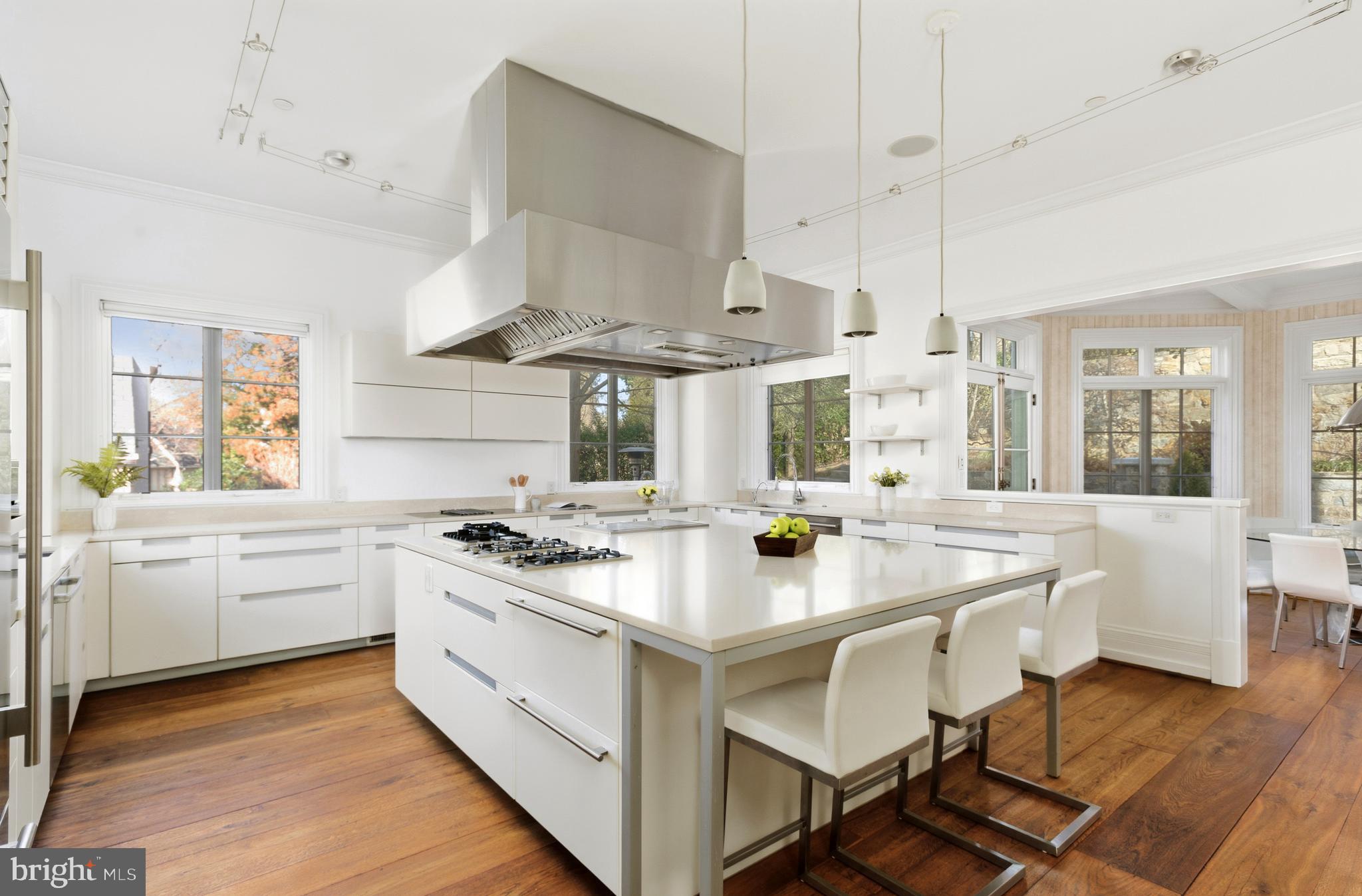 4869 GLENBROOK ROAD NW