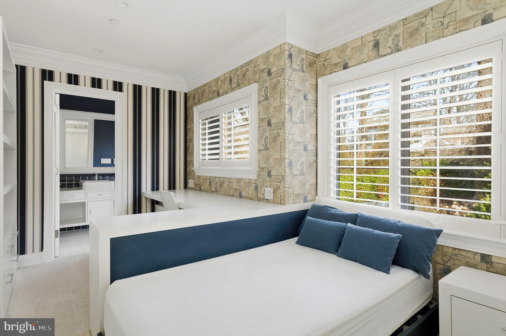 4869 GLENBROOK ROAD NW