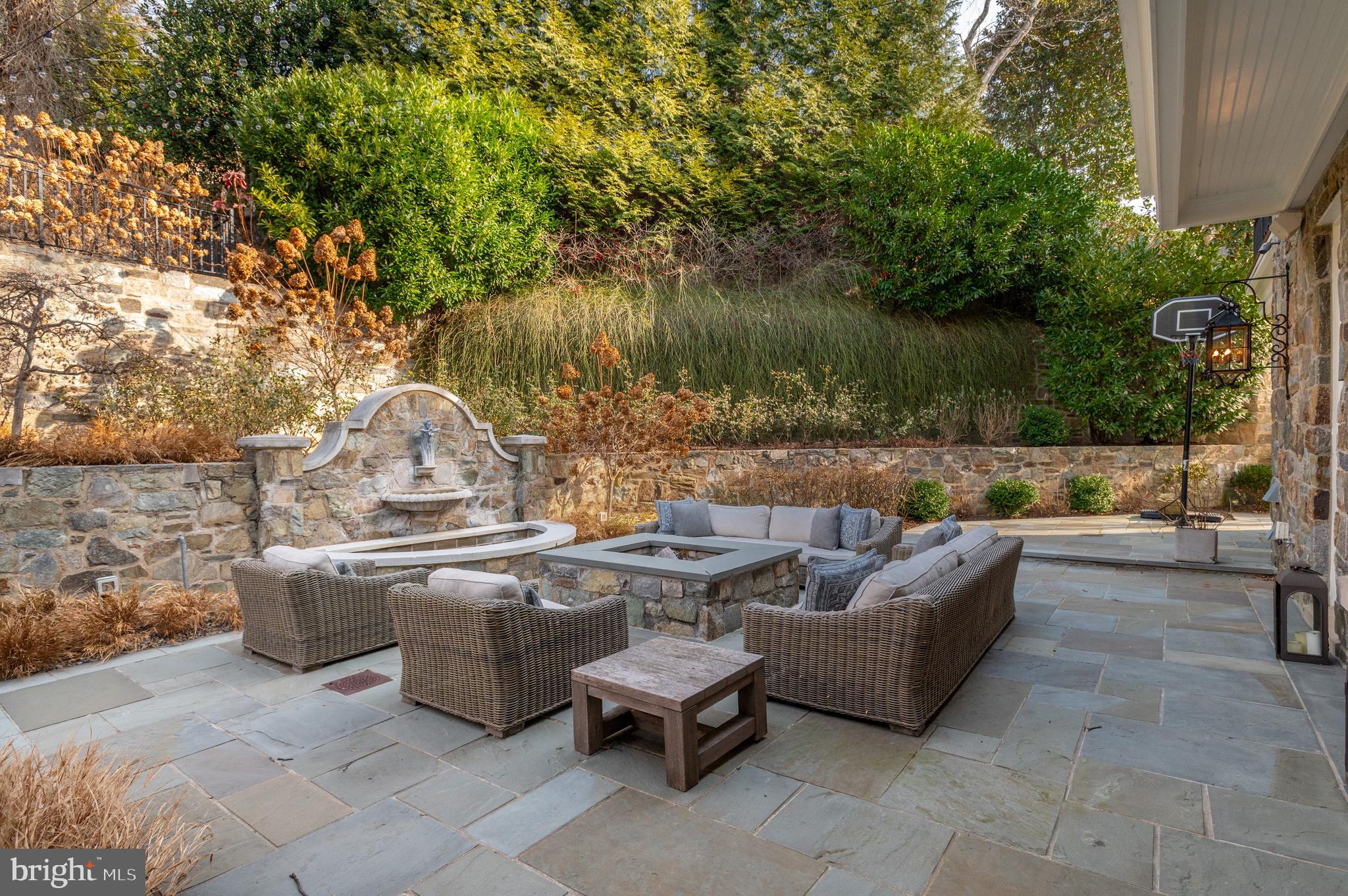 4869 GLENBROOK ROAD NW