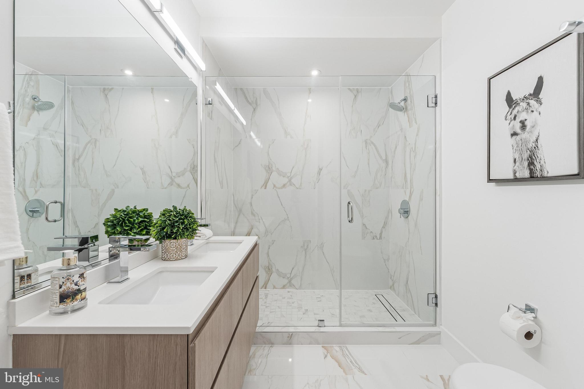 4017 DAVIS PLACE NW 6