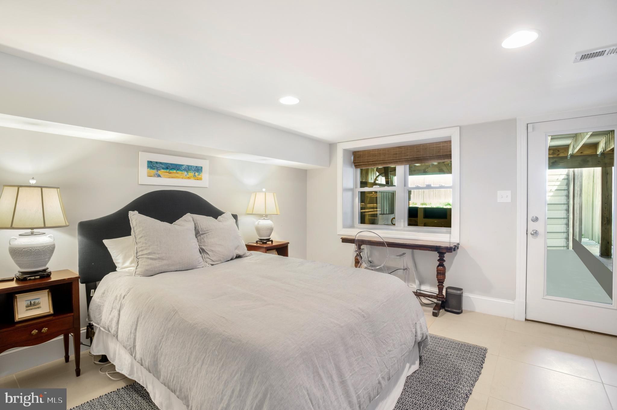 717 HAMILTON STREET NW