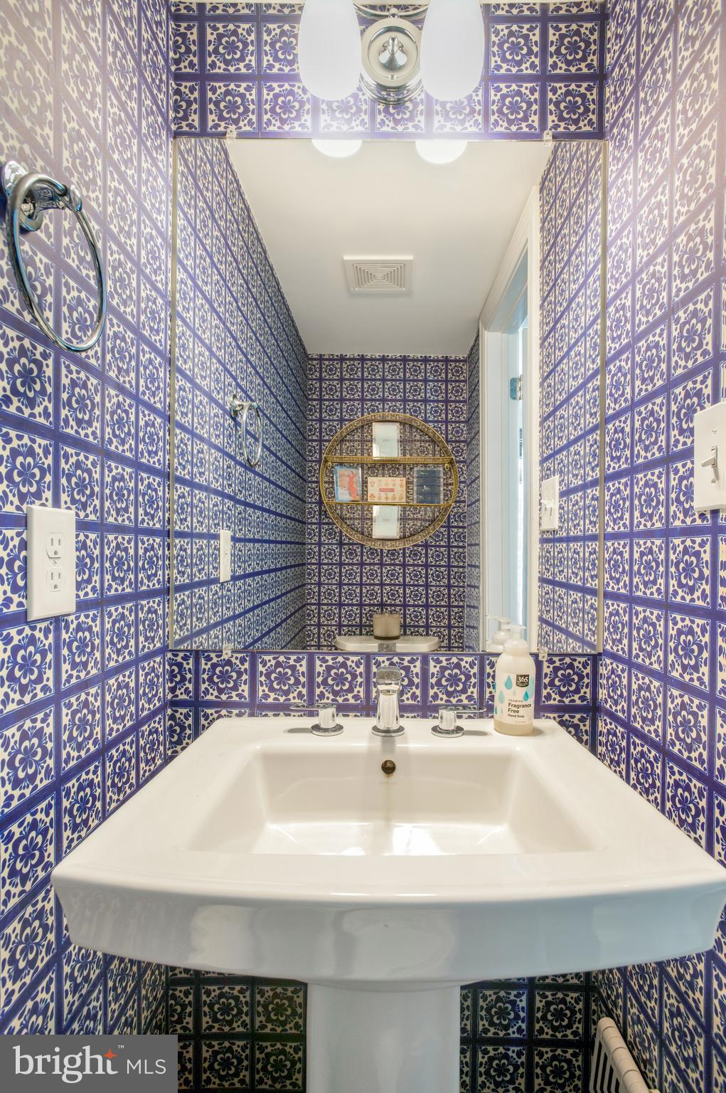 717 HAMILTON STREET NW