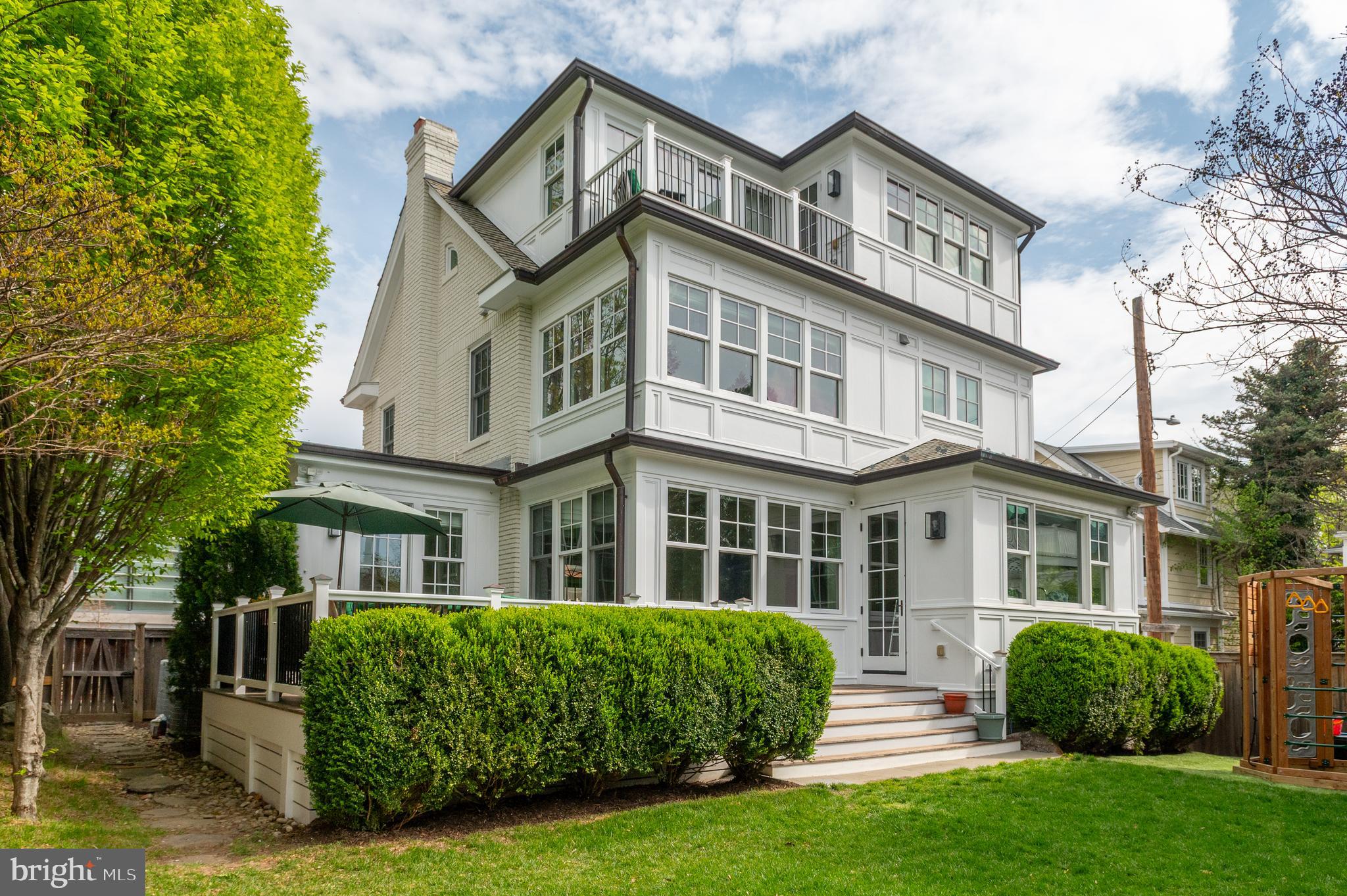 3312 LOWELL STREET NW