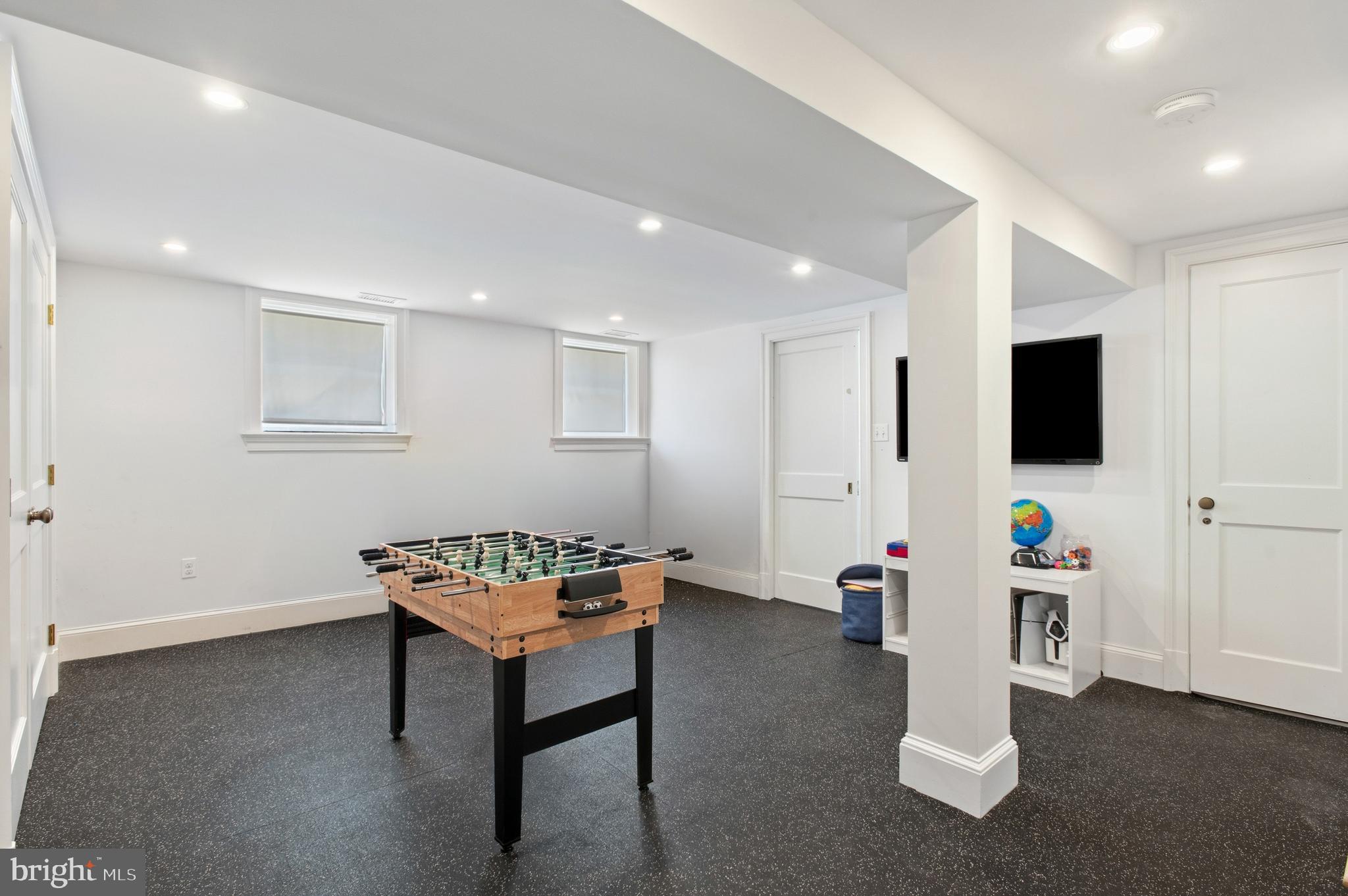 3312 LOWELL STREET NW