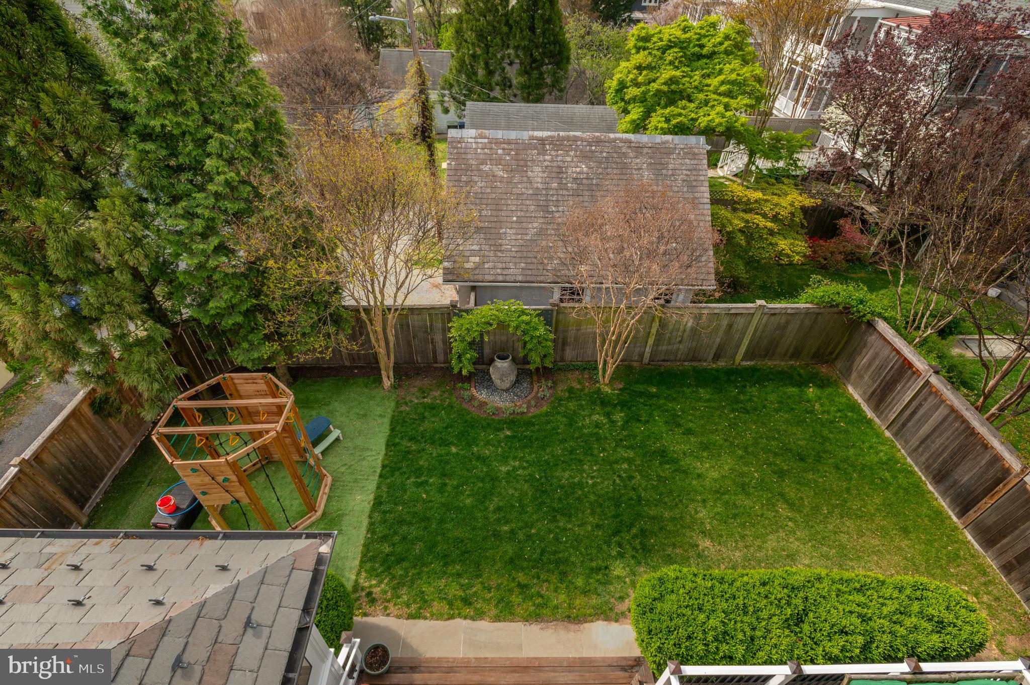 3312 LOWELL STREET NW