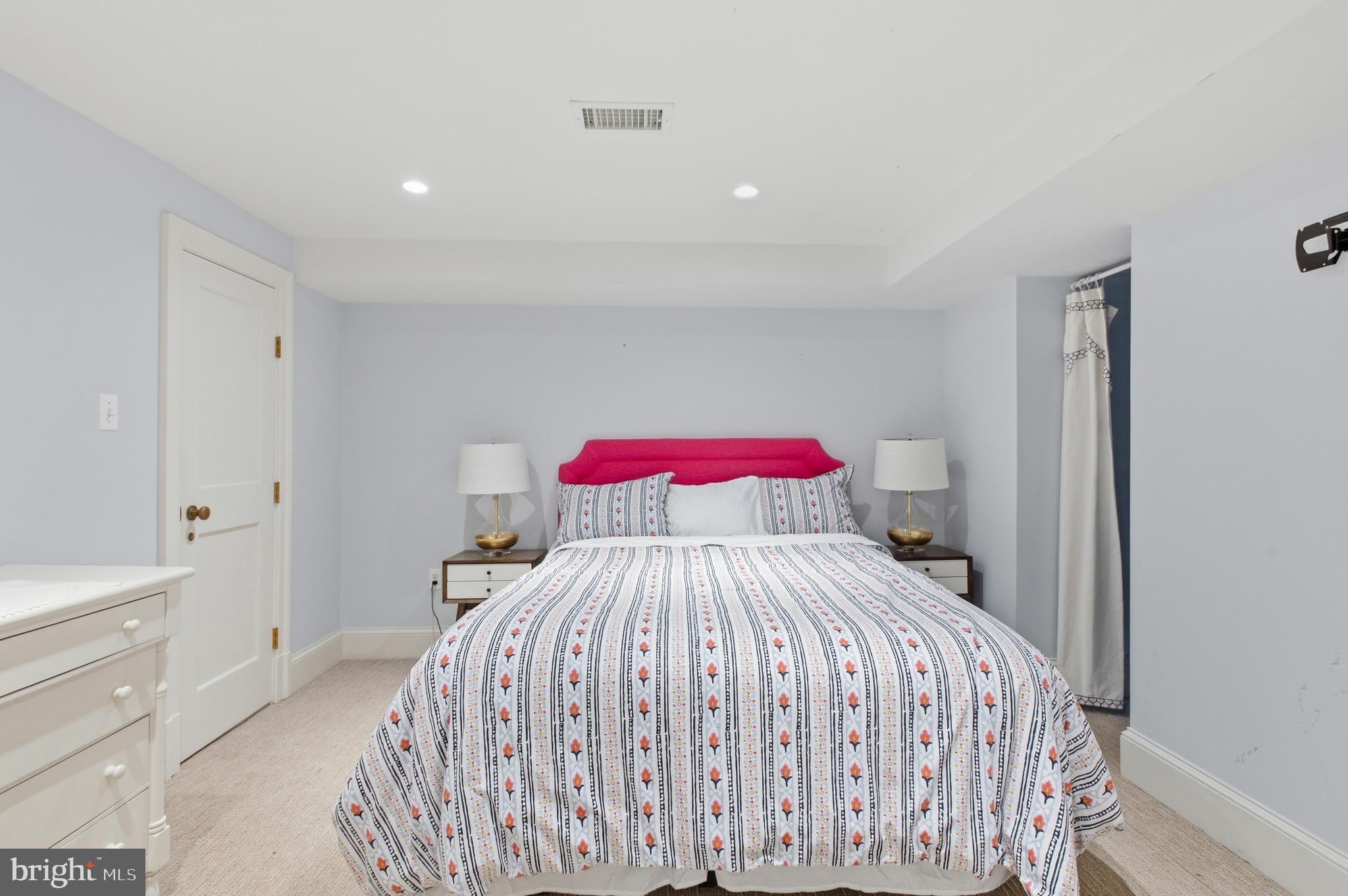 3312 LOWELL STREET NW