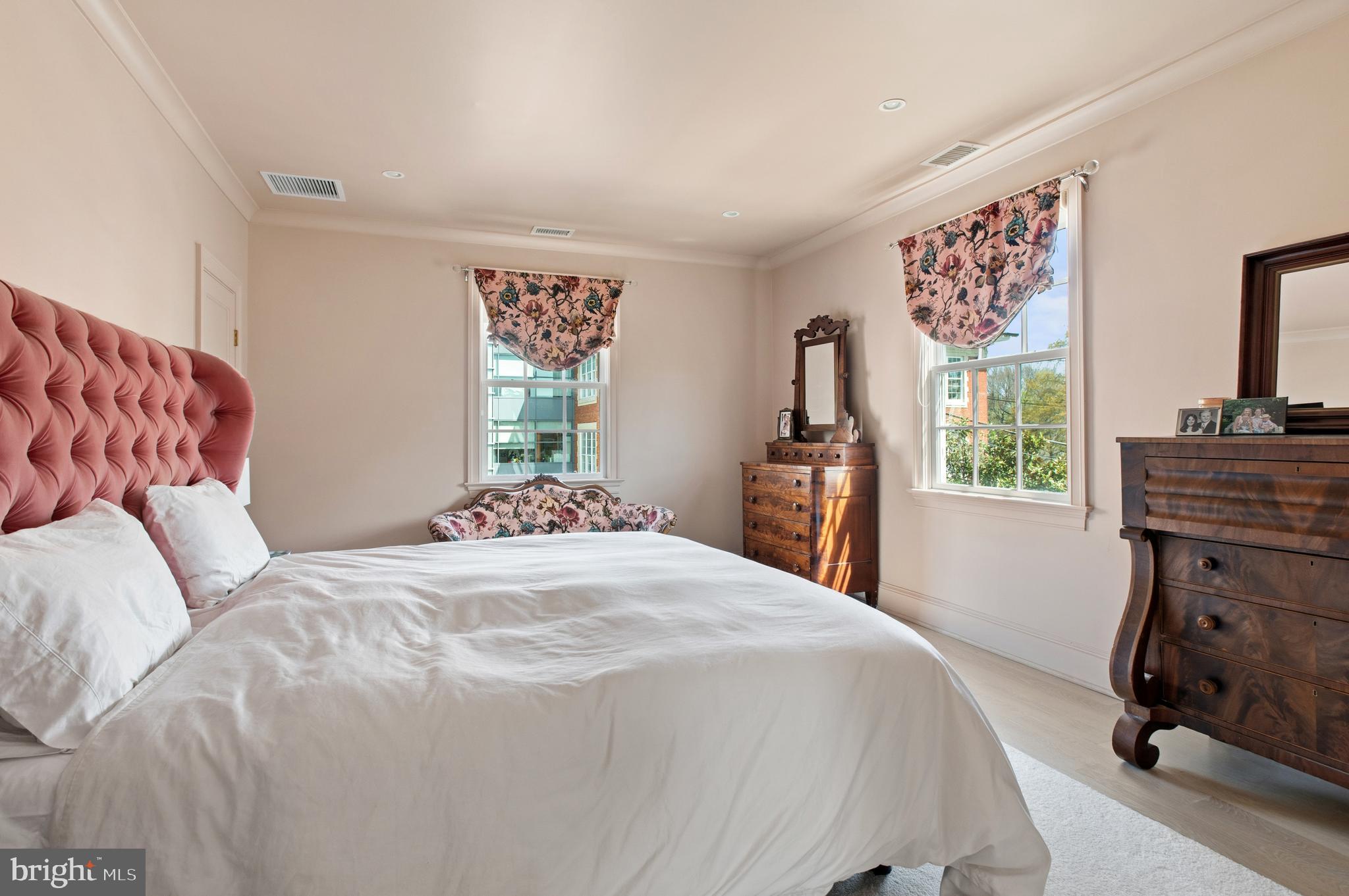 3312 LOWELL STREET NW