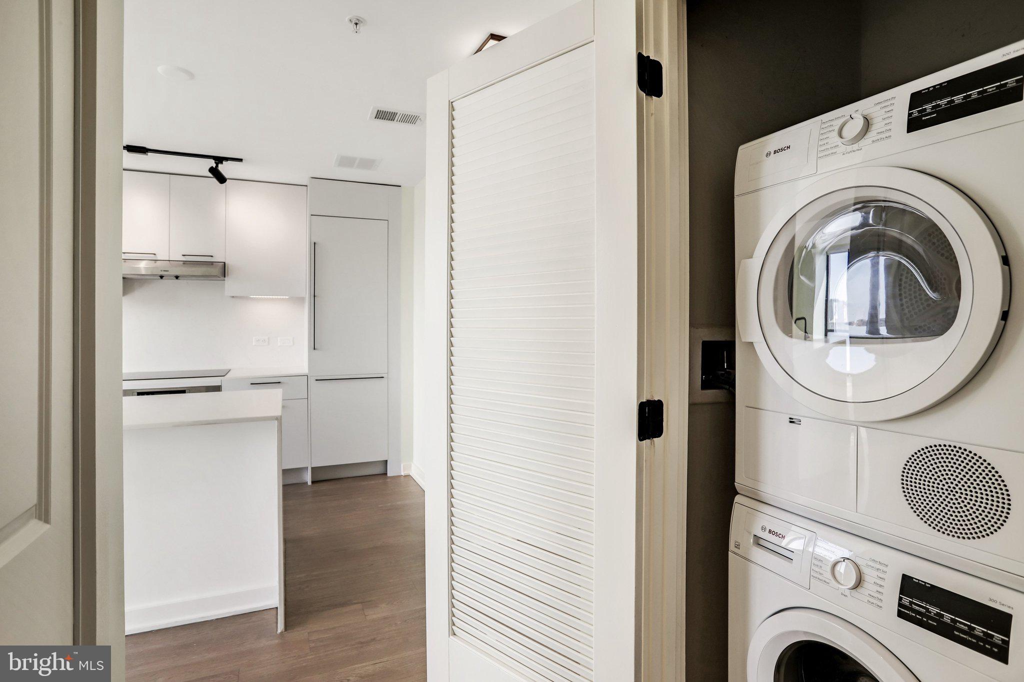 1625 ECKINGTON PLACE NE PH319