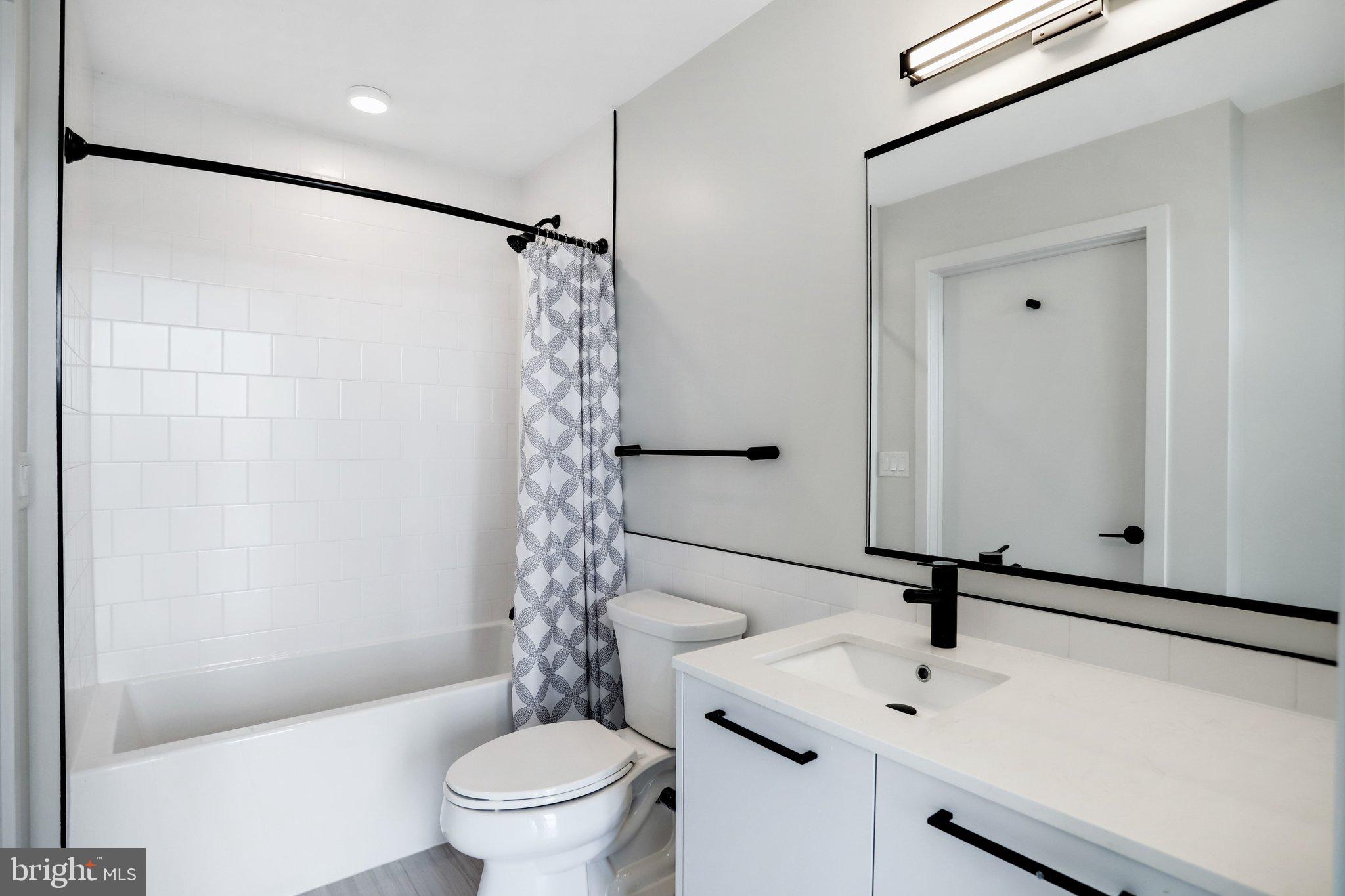 1625 ECKINGTON PLACE NE PH319