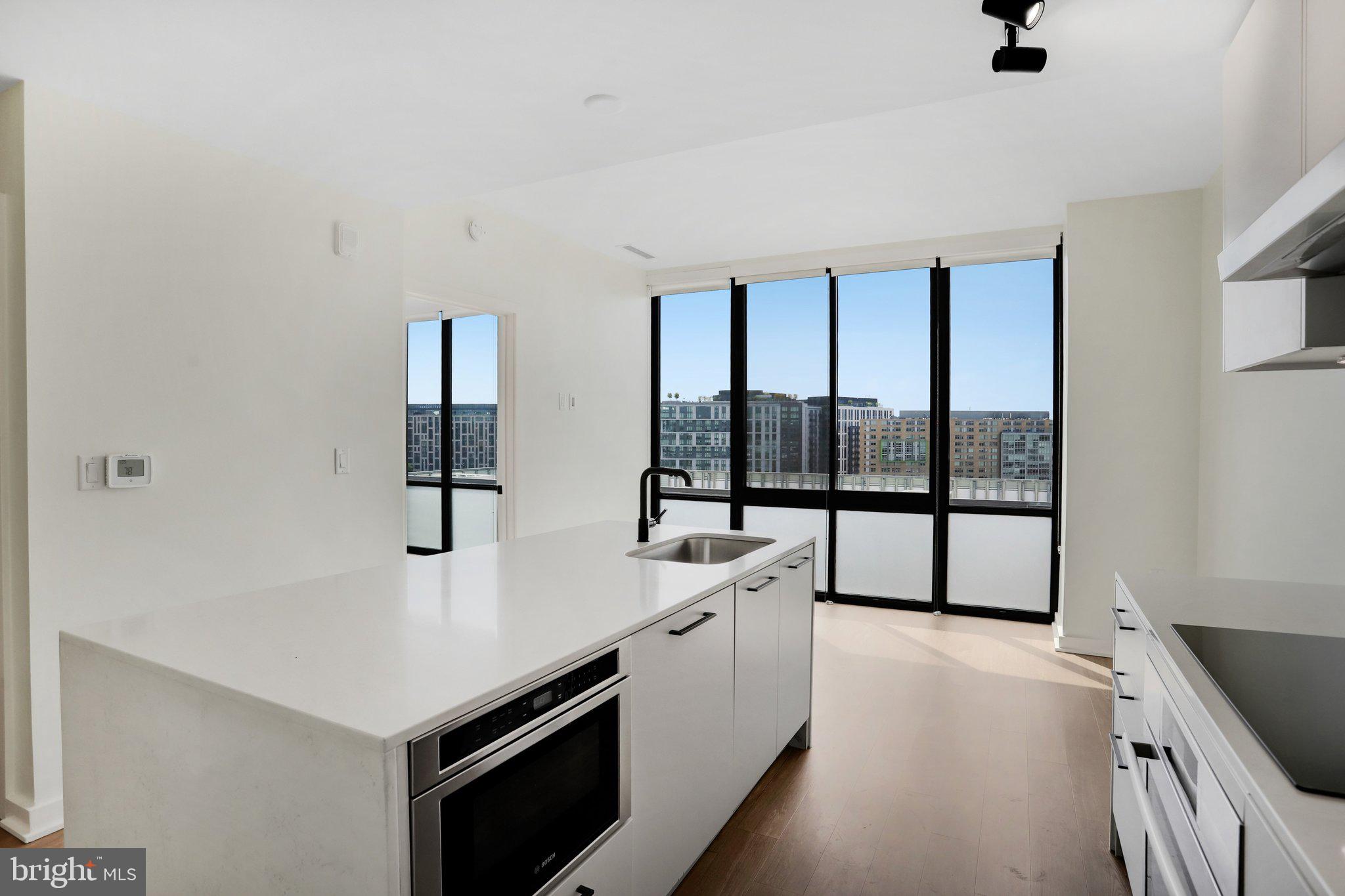 1625 ECKINGTON PLACE NE PH319