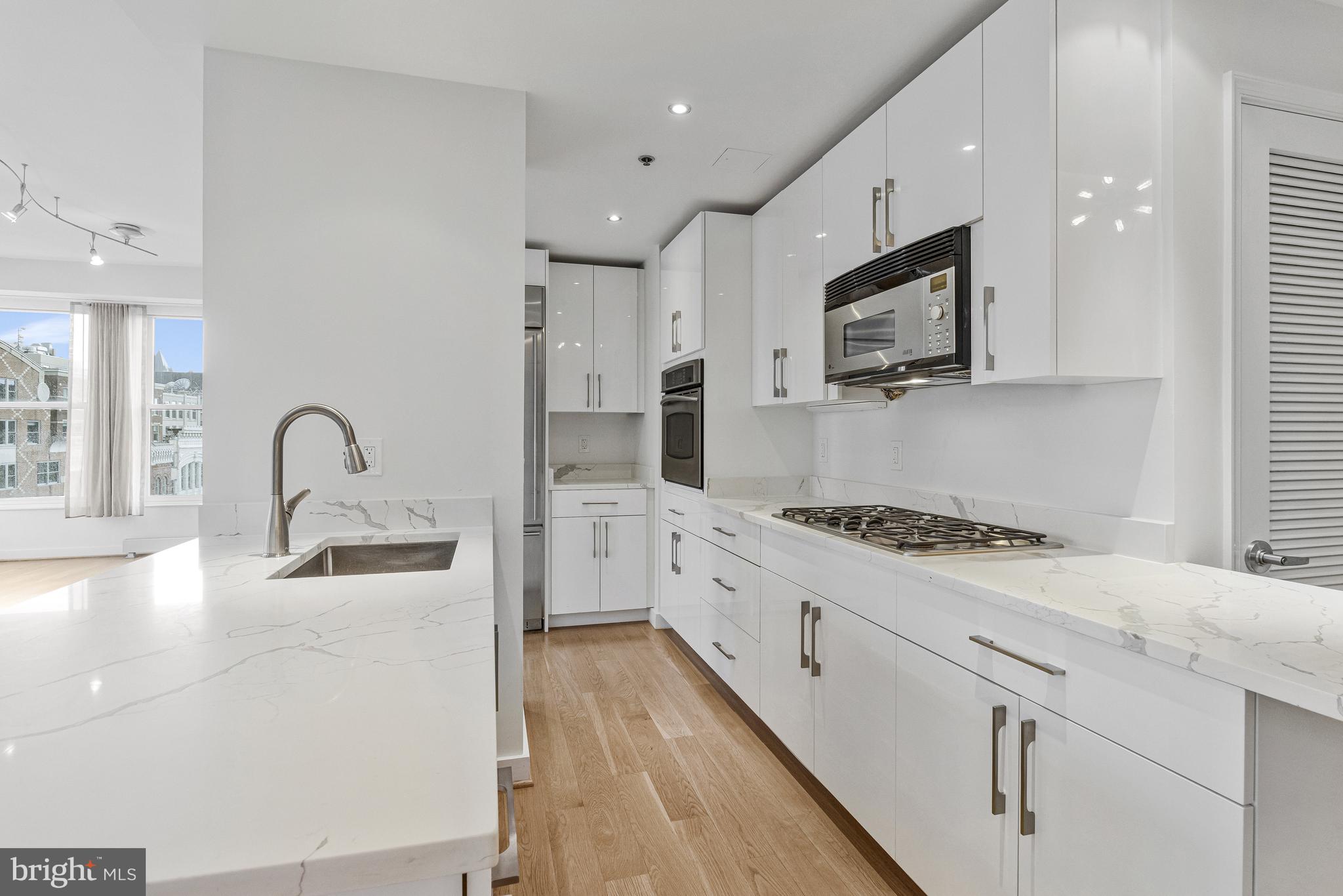 675 E STREET NW 900