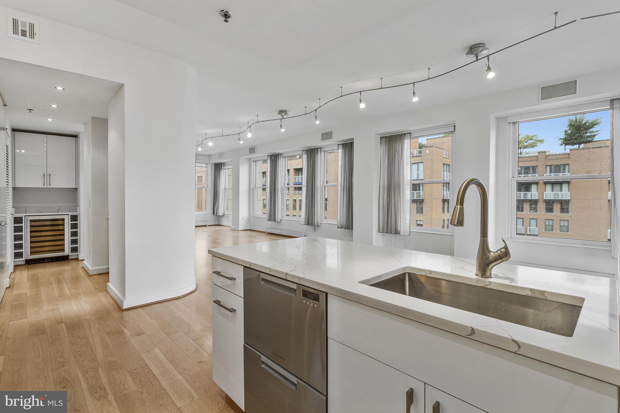 675 E STREET NW 900