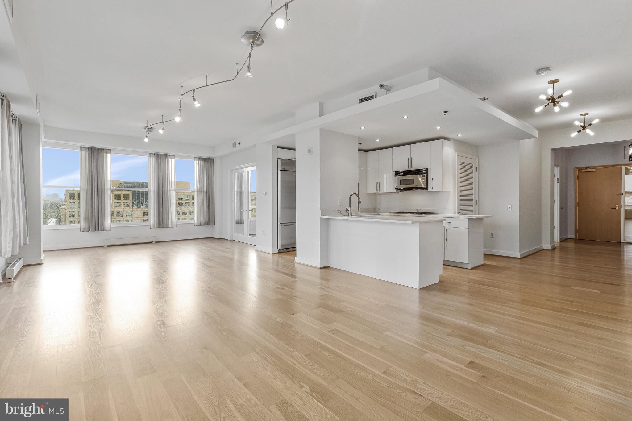 675 E STREET NW 900