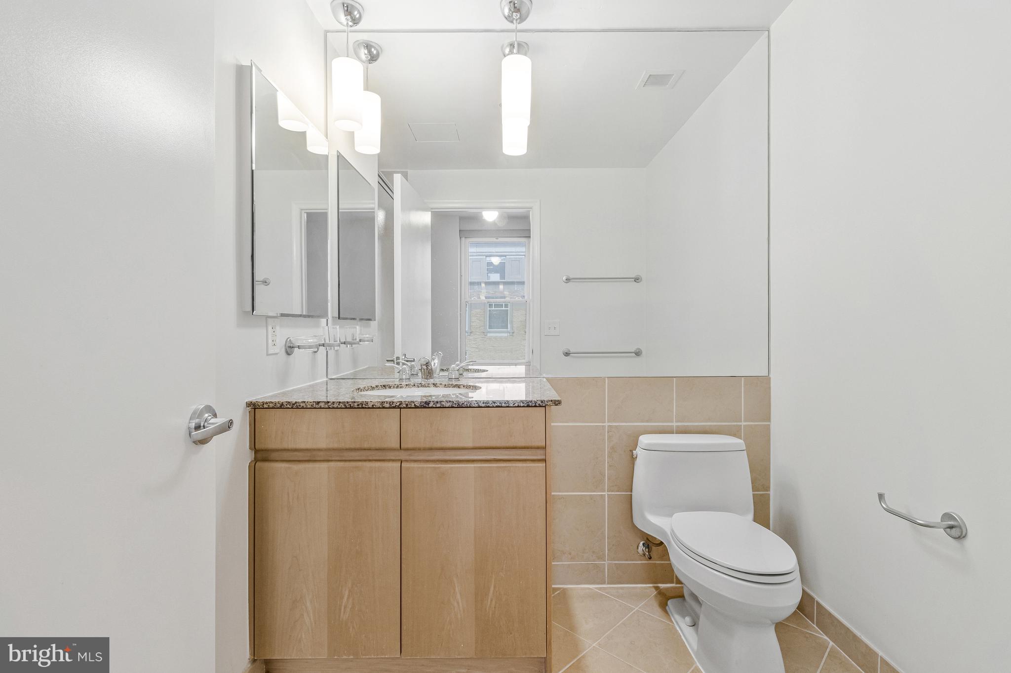 675 E STREET NW 900