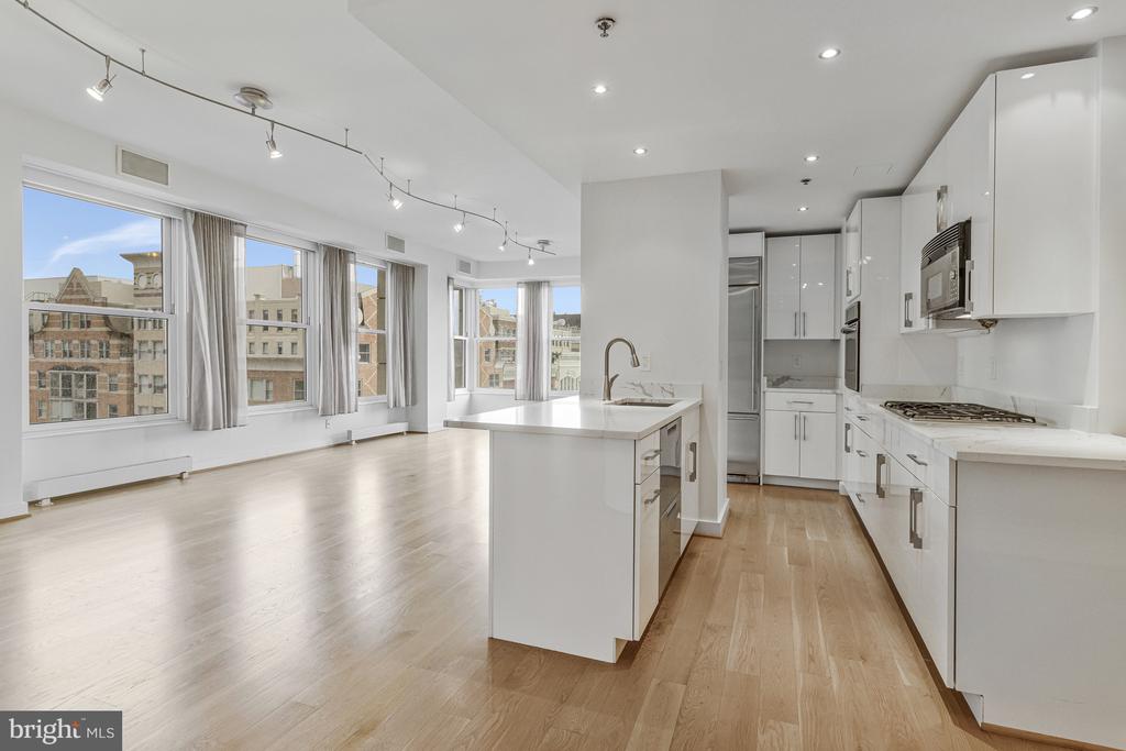 675 E STREET NW 900