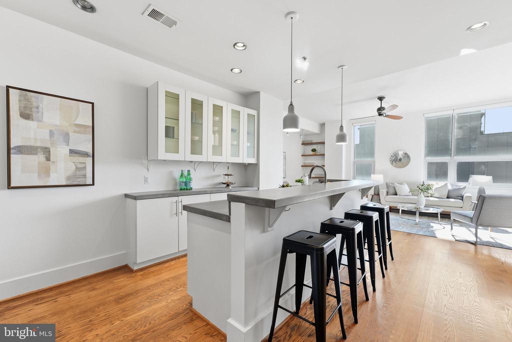 2100 11TH STREET NW Unit: 406