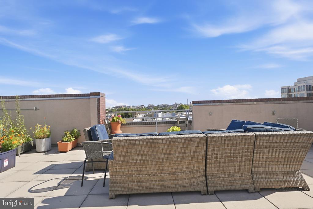 2100 11TH STREET NW Unit: 406