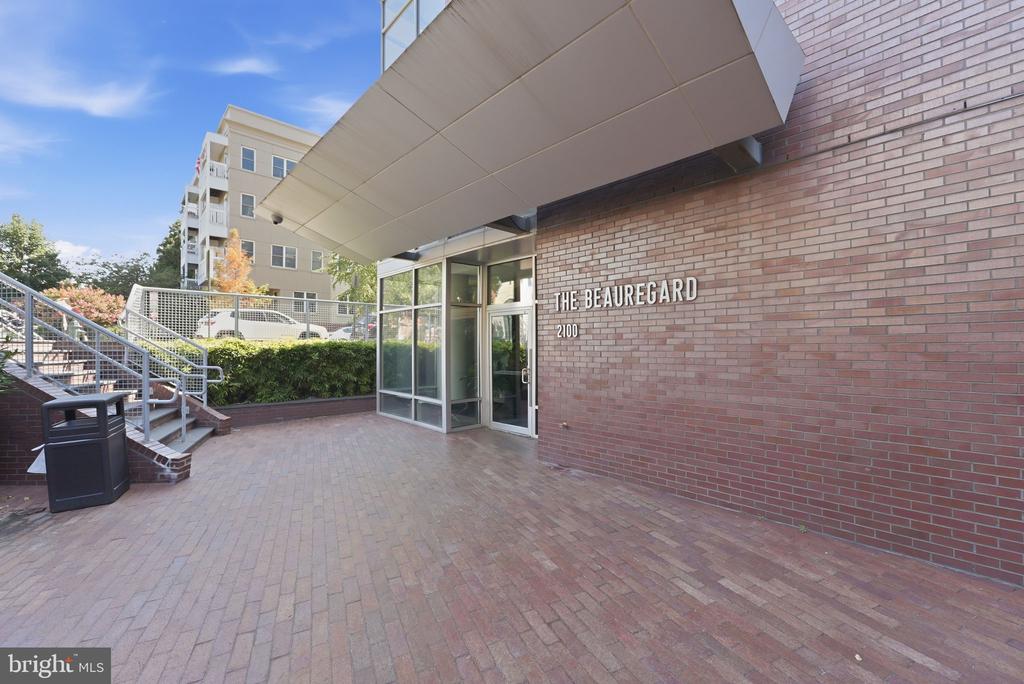 2100 11TH STREET NW Unit: 406