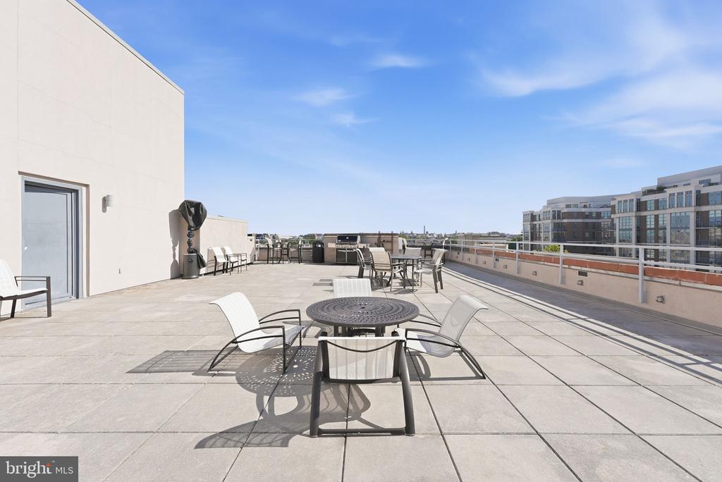 2100 11TH STREET NW Unit: 406