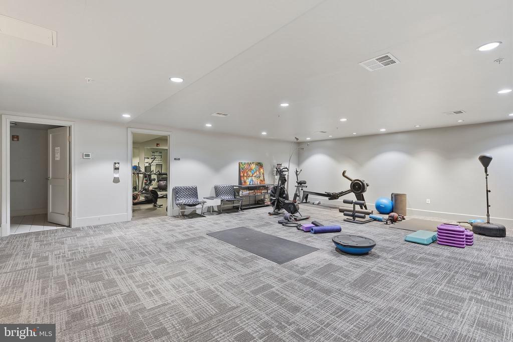 2100 11TH STREET NW Unit: 406