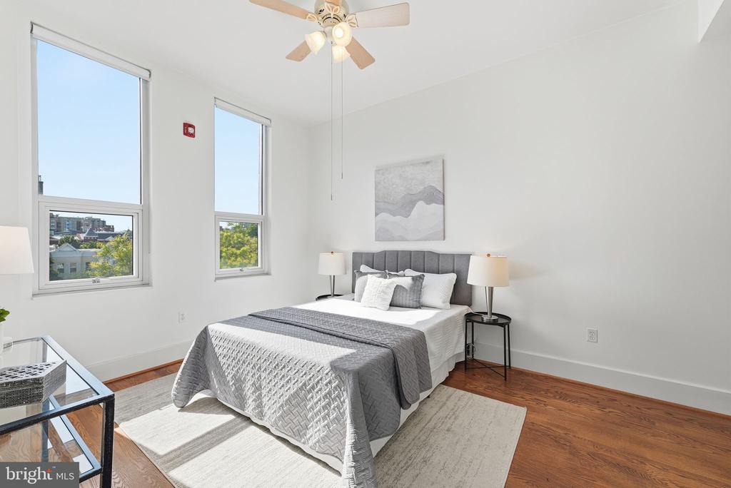 2100 11TH STREET NW Unit: 406