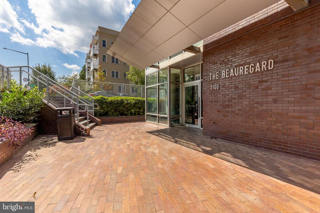 2100 11TH STREET NW Unit: 406