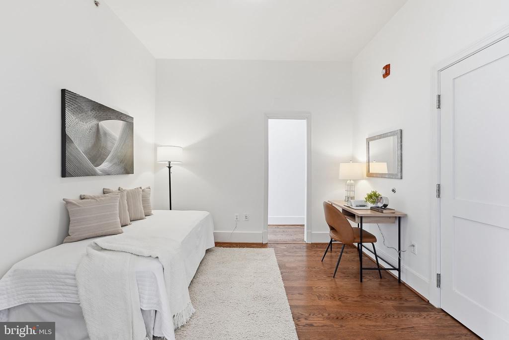 2100 11TH STREET NW Unit: 406