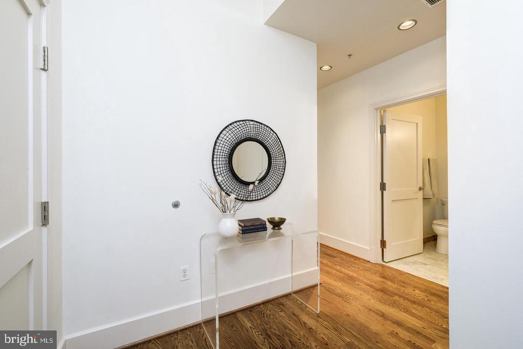 2100 11TH STREET NW Unit: 406