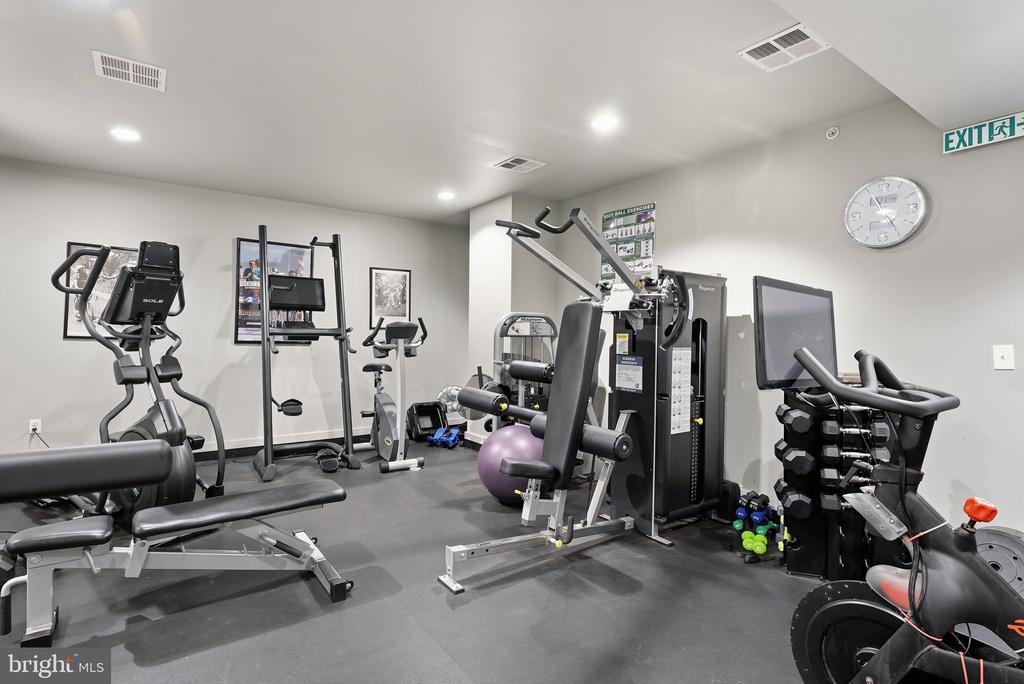 2100 11TH STREET NW Unit: 406