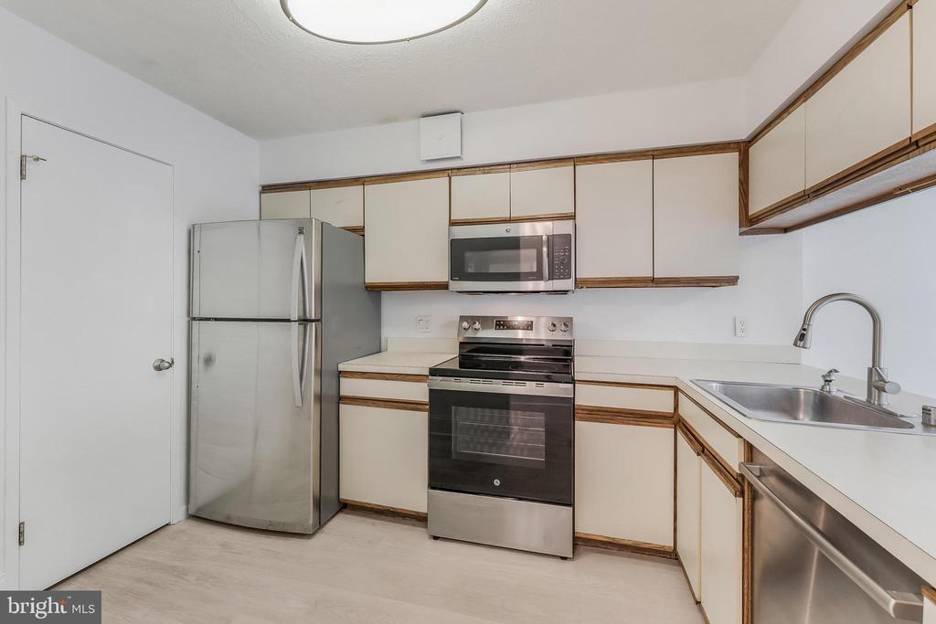 2320 WISCONSIN AVENUE NW Unit: 303