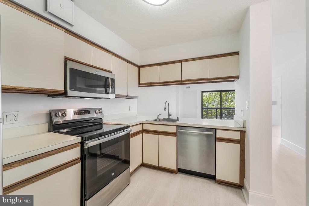 2320 WISCONSIN AVENUE NW Unit: 303