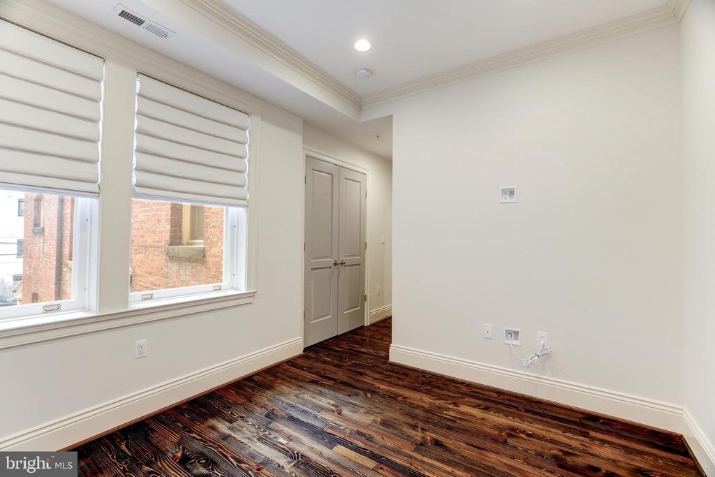 1848 BILTMORE STREET NW Unit: 4