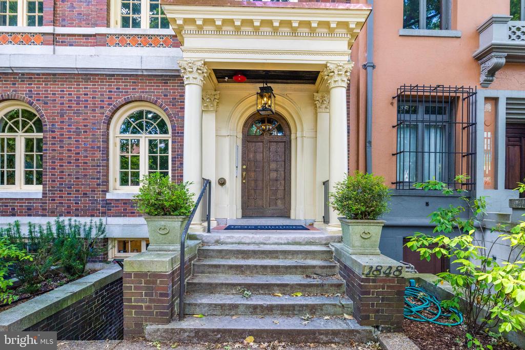 1848 BILTMORE STREET NW Unit: 4