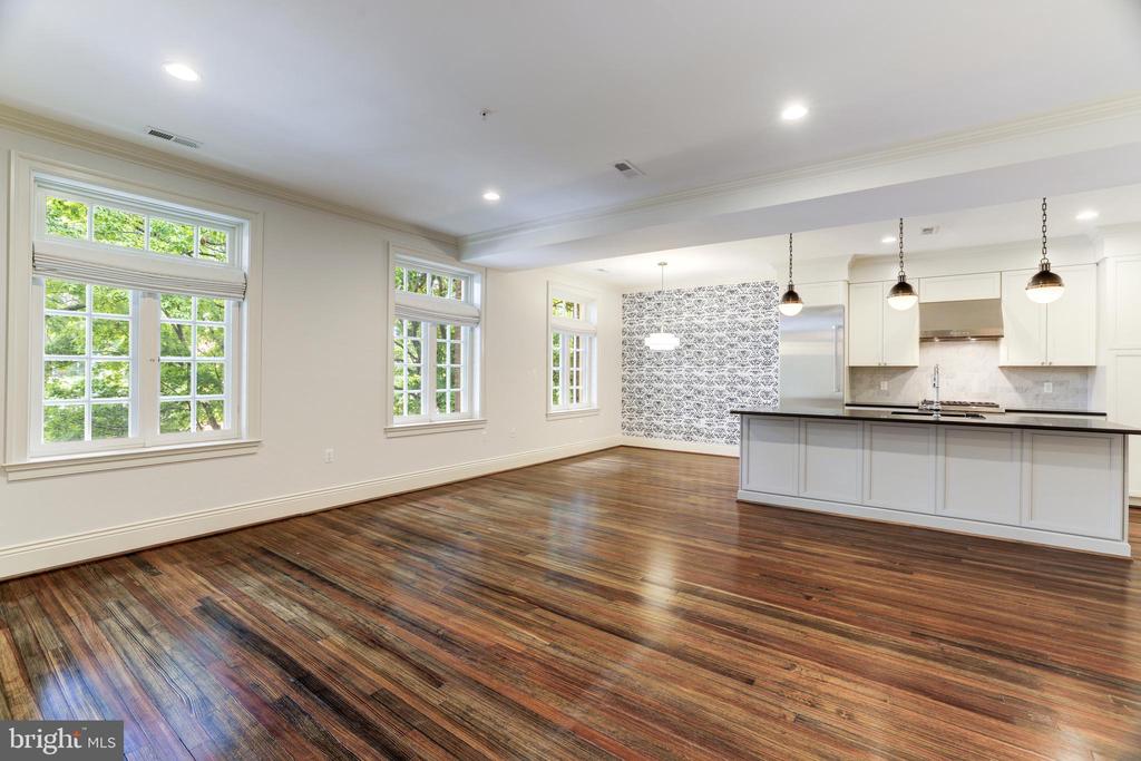 1848 BILTMORE STREET NW Unit: 4