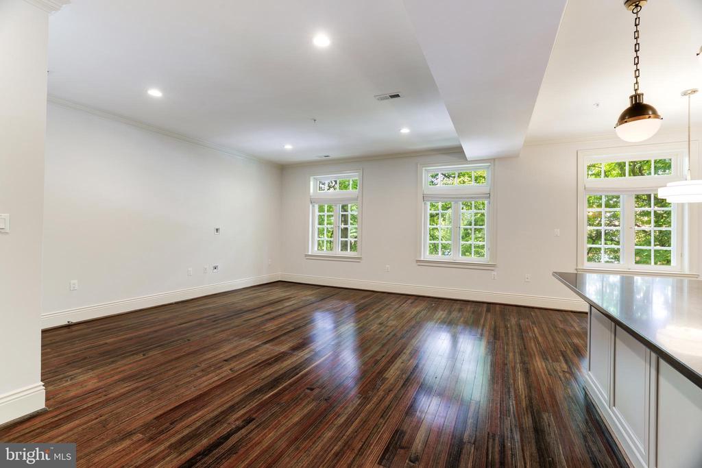 1848 BILTMORE STREET NW Unit: 4