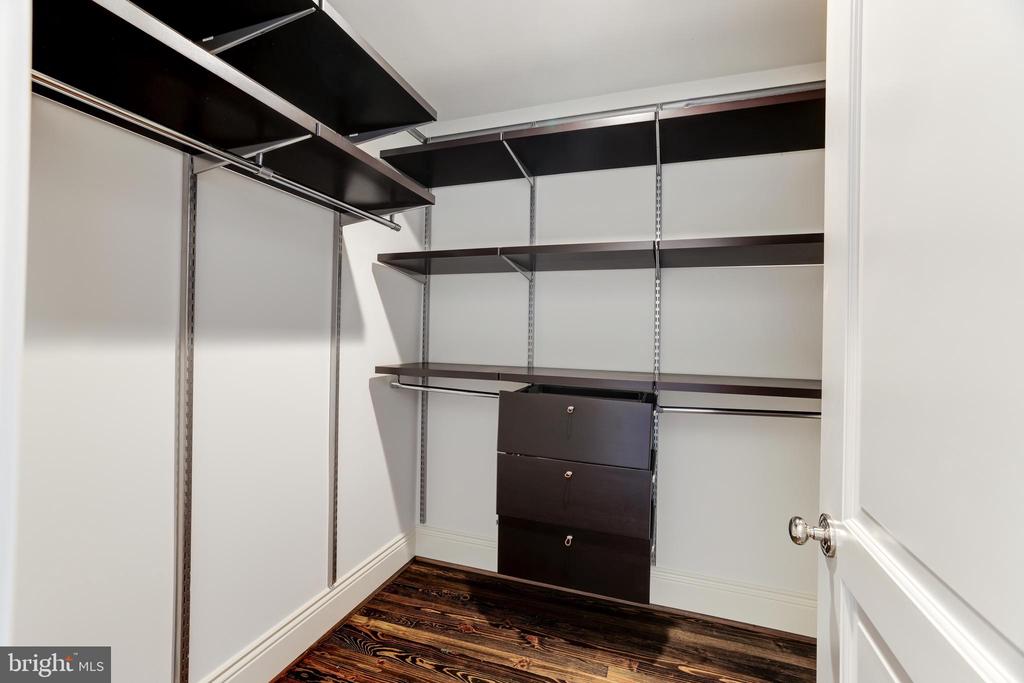 1848 BILTMORE STREET NW Unit: 4