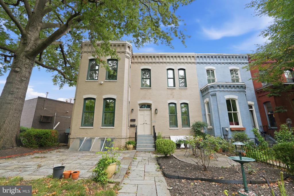 631 NORTH CAROLINA AVENUE SE Unit: 1