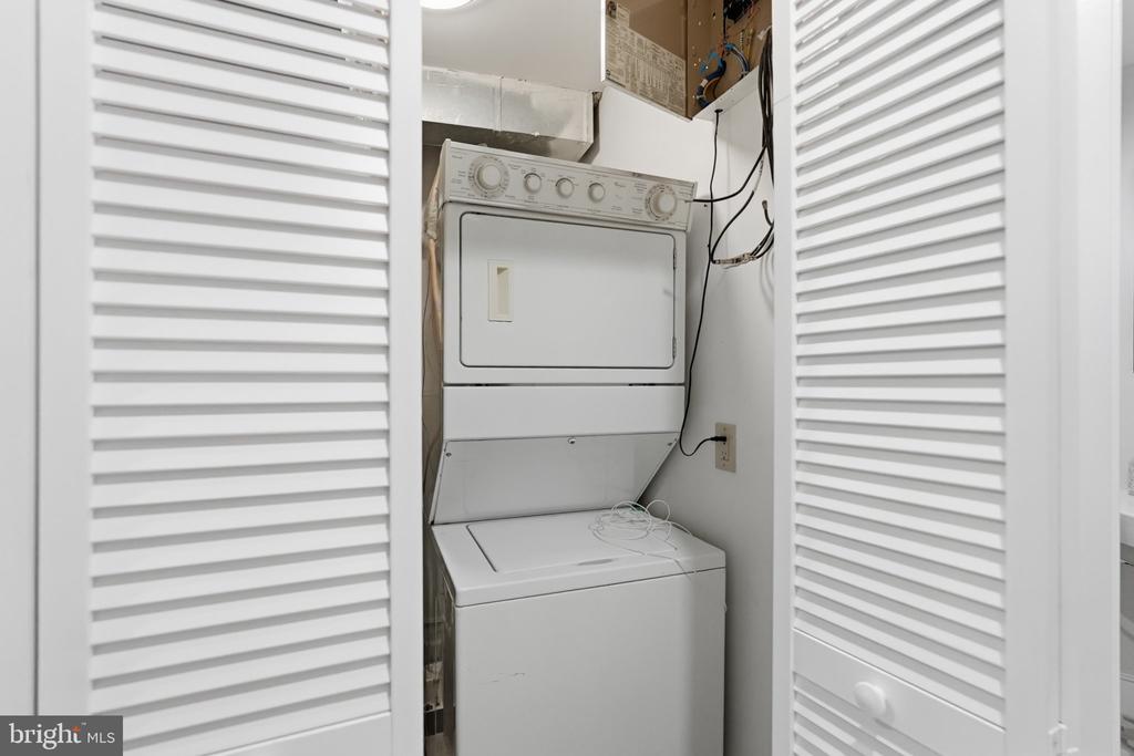 631 NORTH CAROLINA AVENUE SE Unit: 1