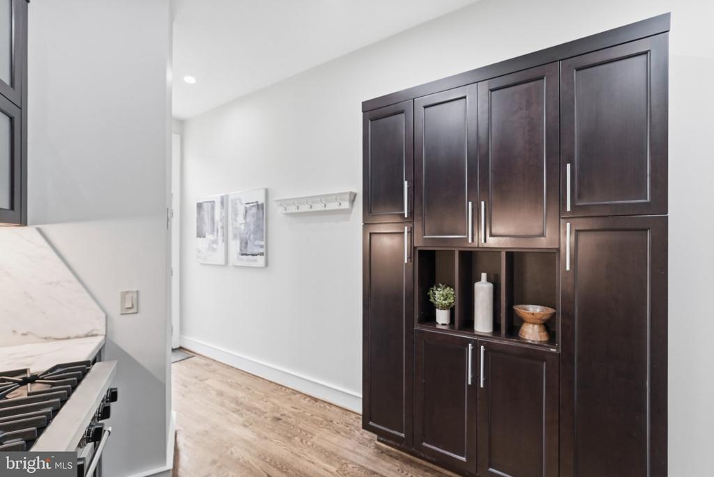 631 NORTH CAROLINA AVENUE SE Unit: 1
